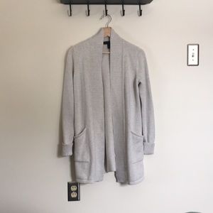 Tahari oatmeal sweater
